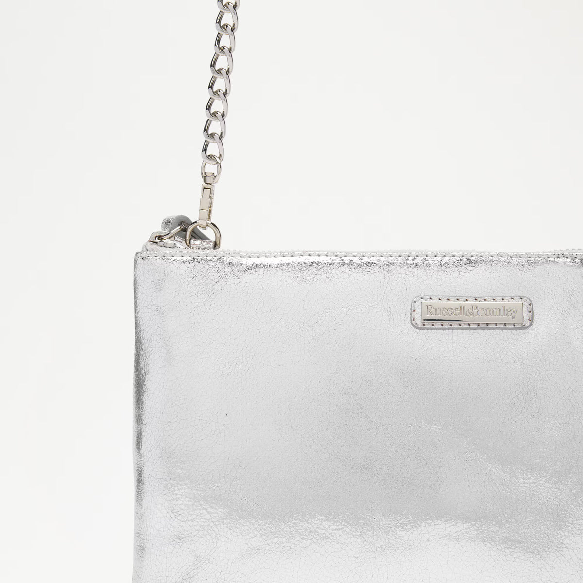 Hold MeZip Clutch