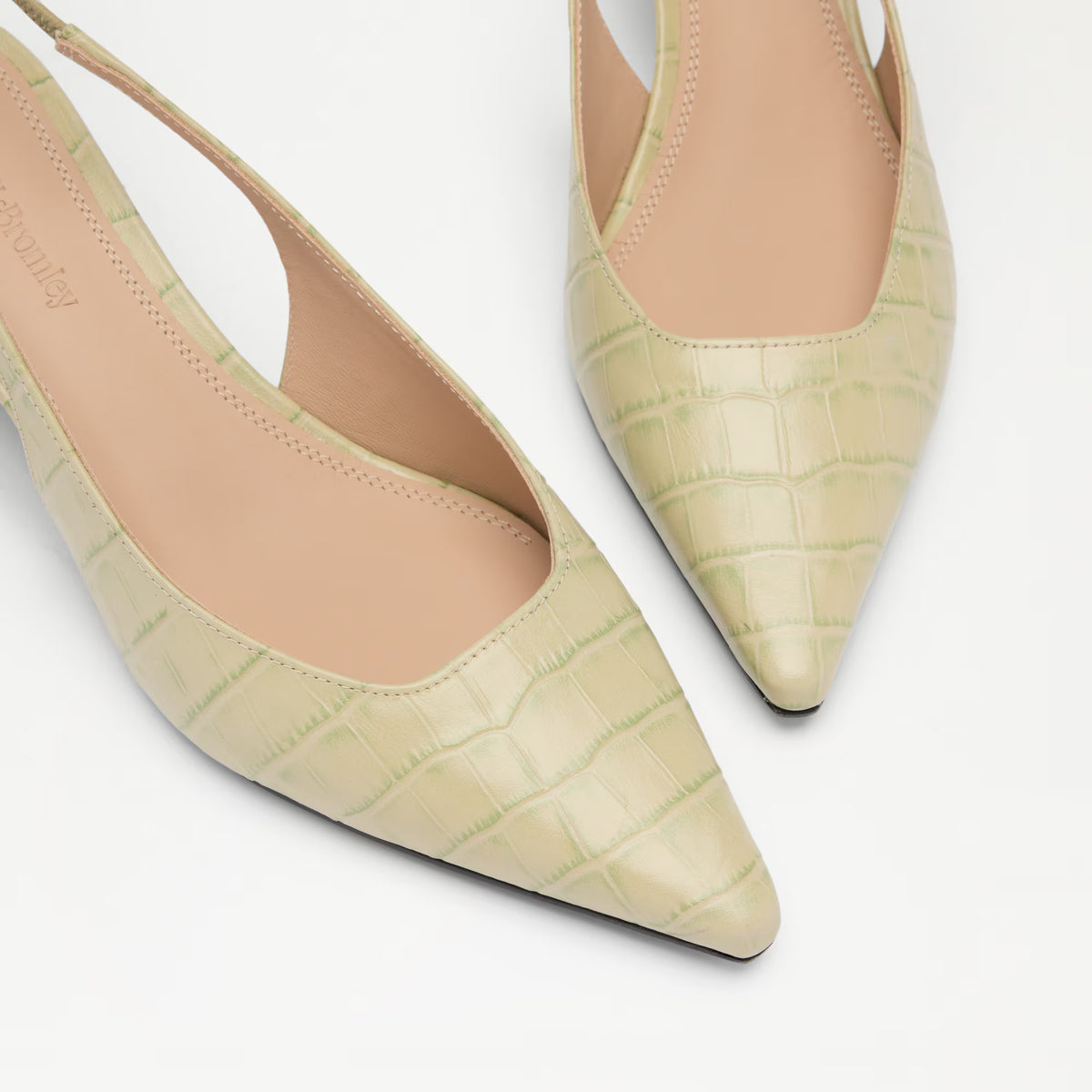 Stand Out SlingSlingback Kitten Heel