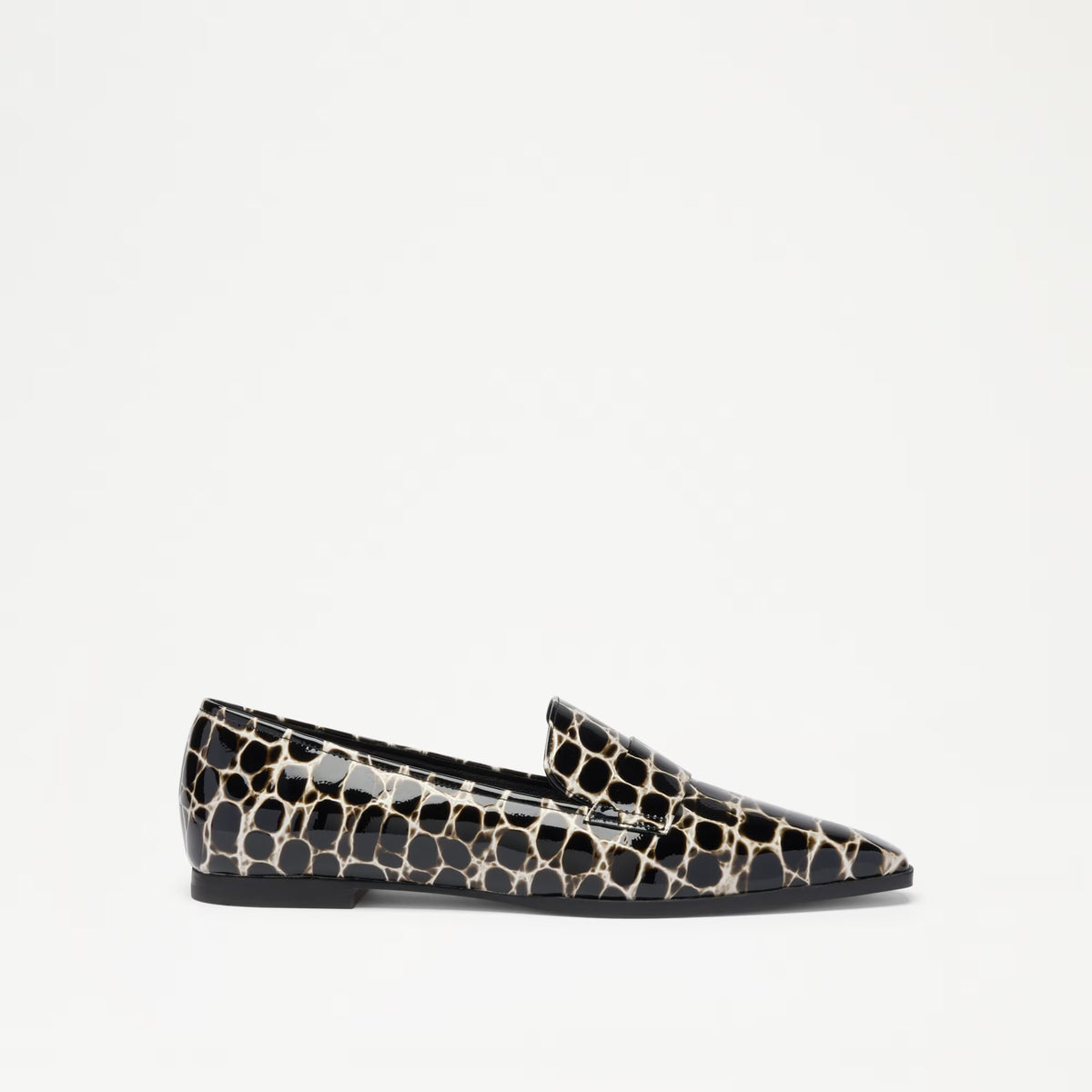 Totter FlatSnipped Toe Loafer