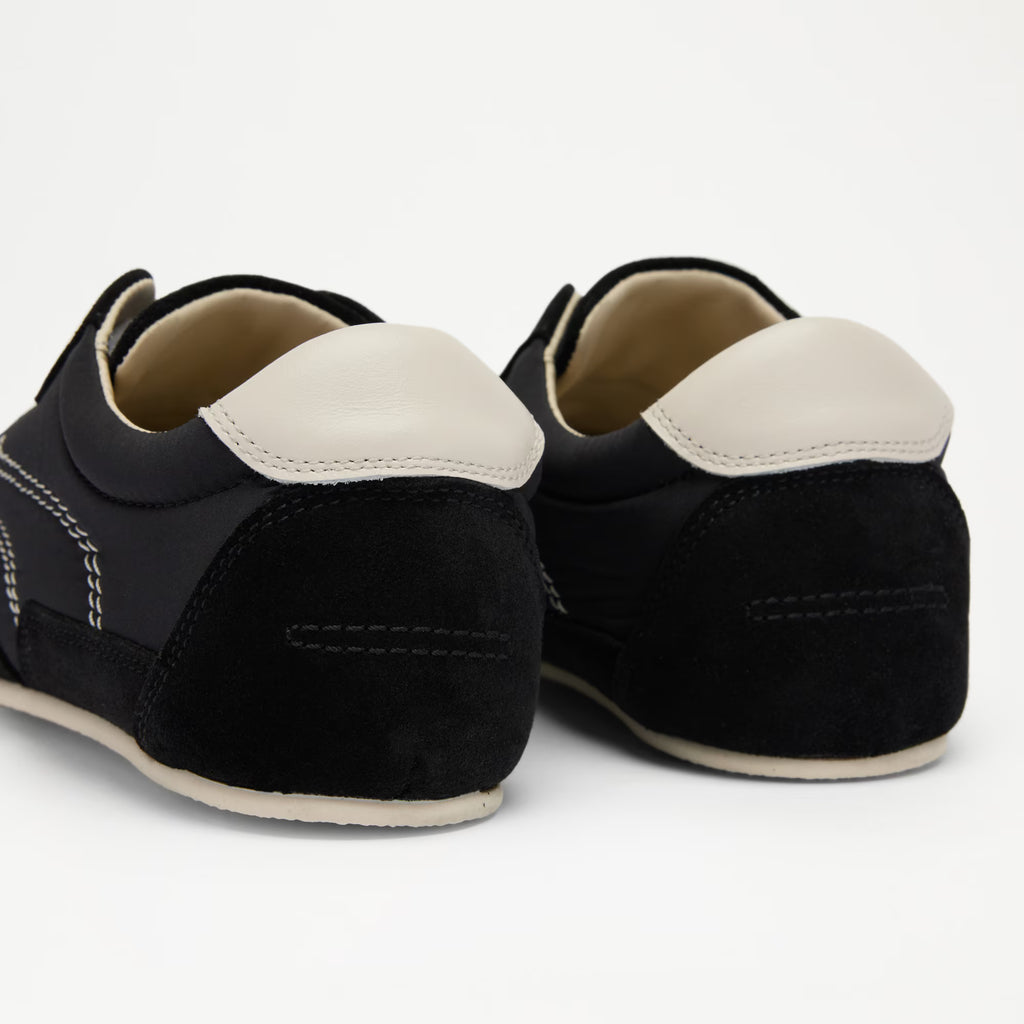 CessUltra Thin Sole Trainer