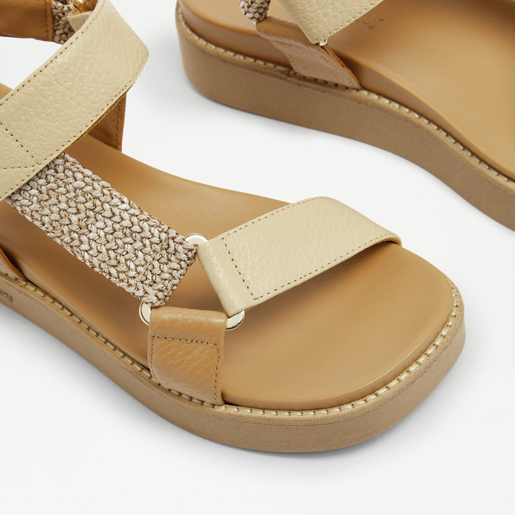 AtlantaVelcro Strap Sandal