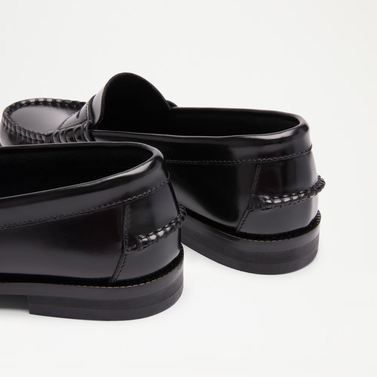 DartmoorMoccasin Saddle Loafer