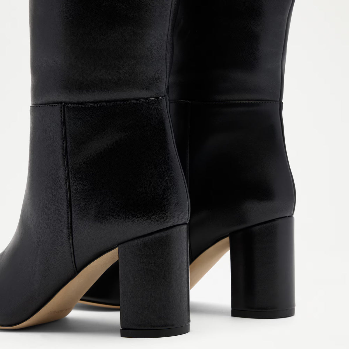MiddlewoodKnee High Heeled Boot