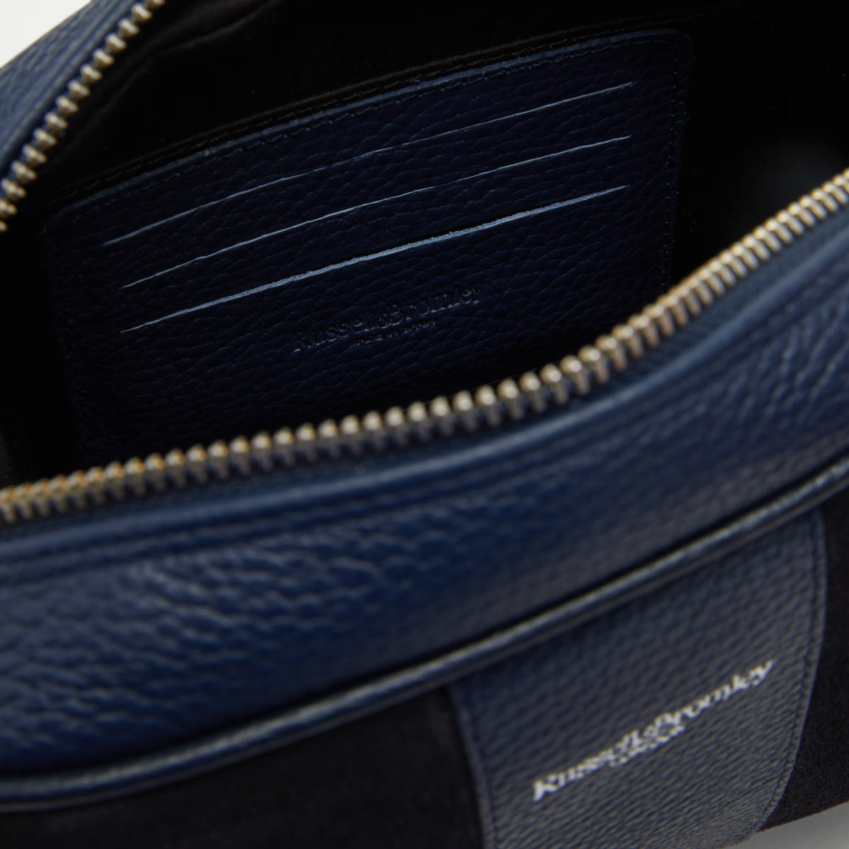 RobinCrossbody Camera Bag