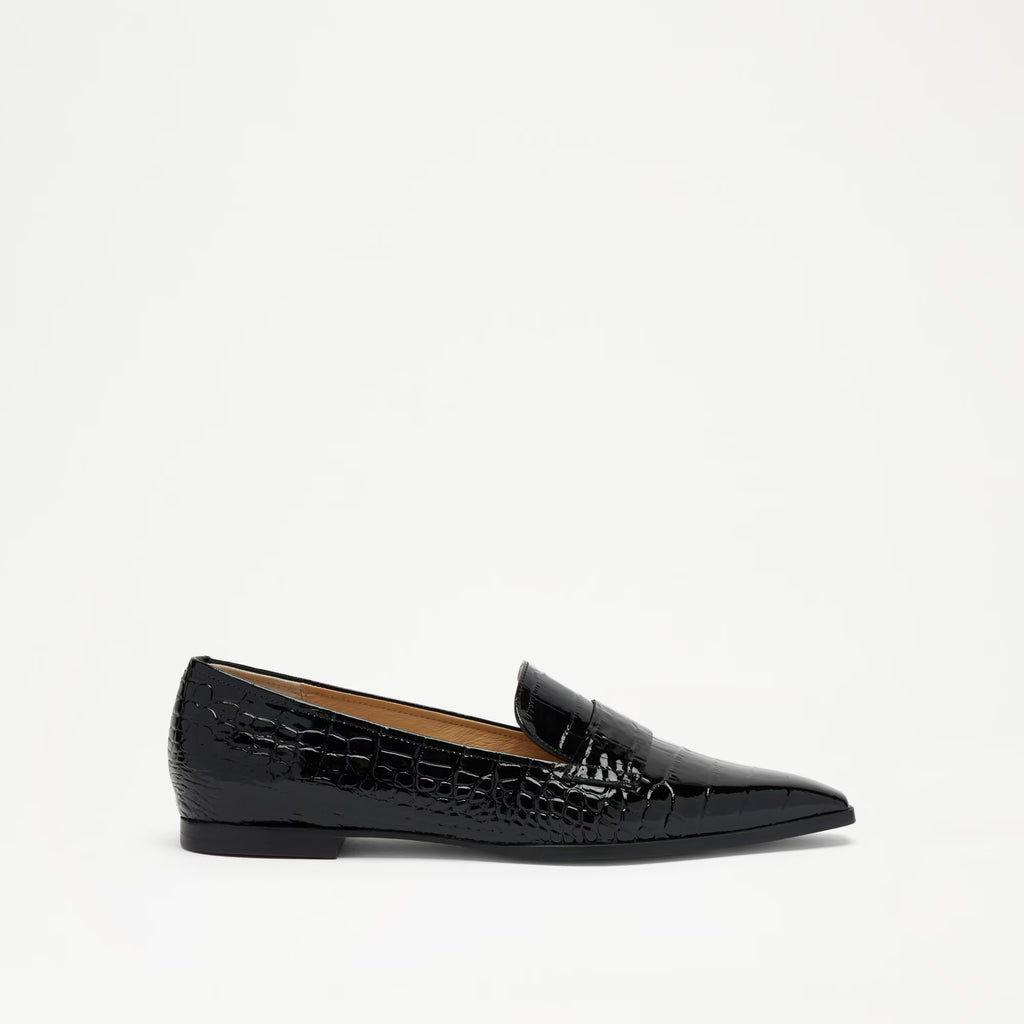 Totter FlatSnipped Toe Loafer